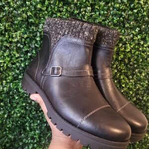 Women Size 11 Black Boots with Knit Cuff